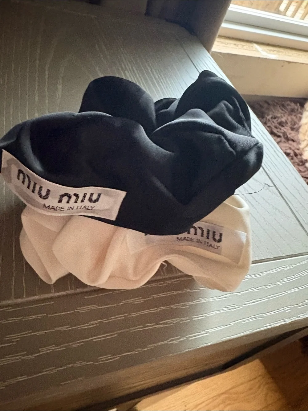 Set of 2 Fashion Satin Scrunchie Duo in Ivory and Black